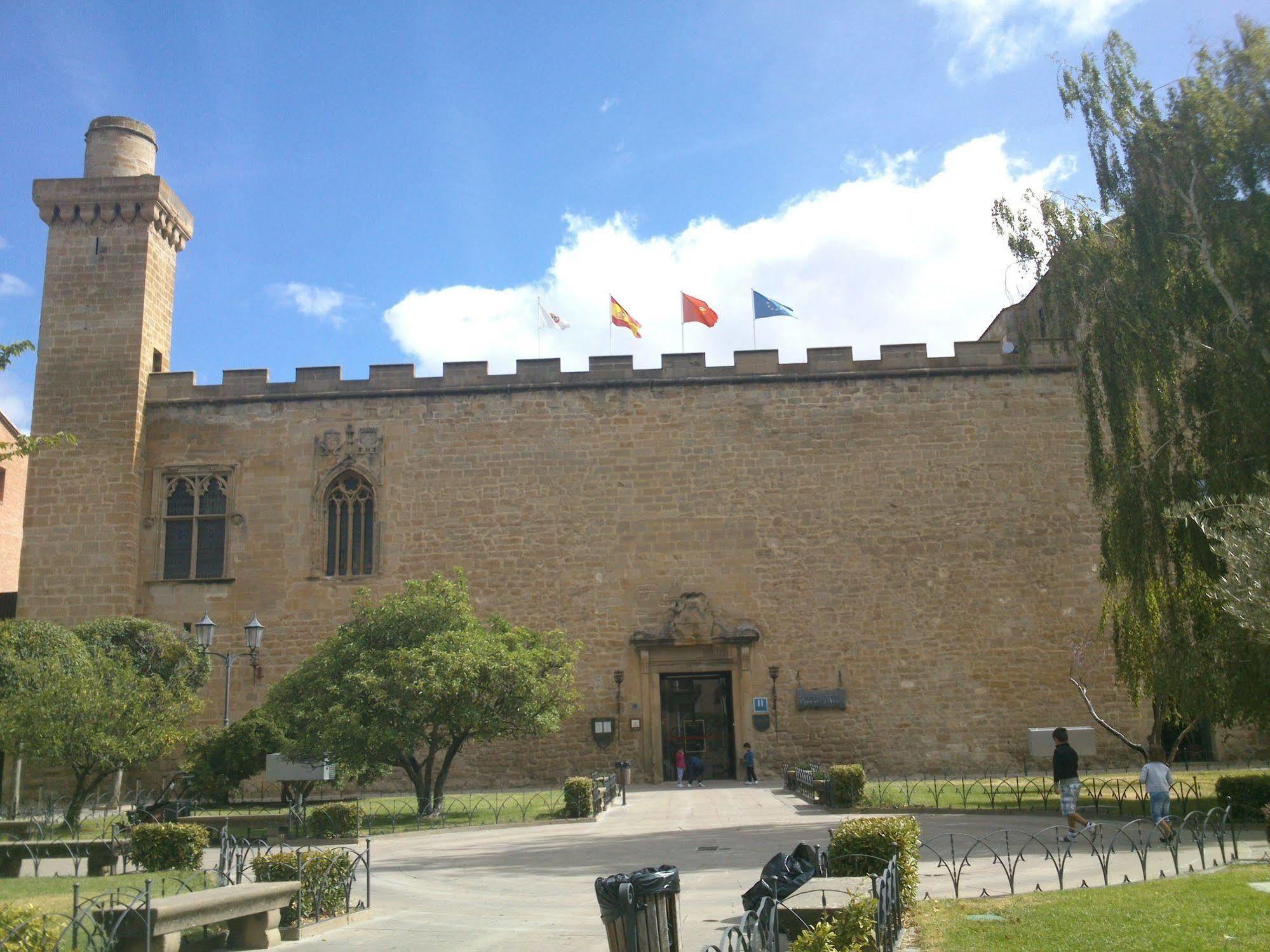 Parador De Olite Exteriör bild
